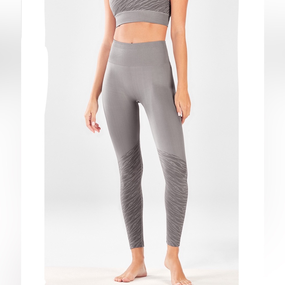 Fabletics High-Waisted Seamless Legging - Gray Zebra
